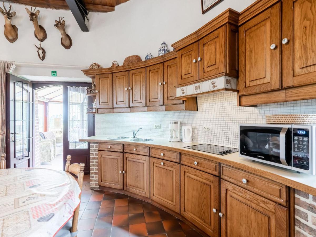 Stunning Holiday Home In Oombergen With Terrace And Garden Zottegem 외부 사진