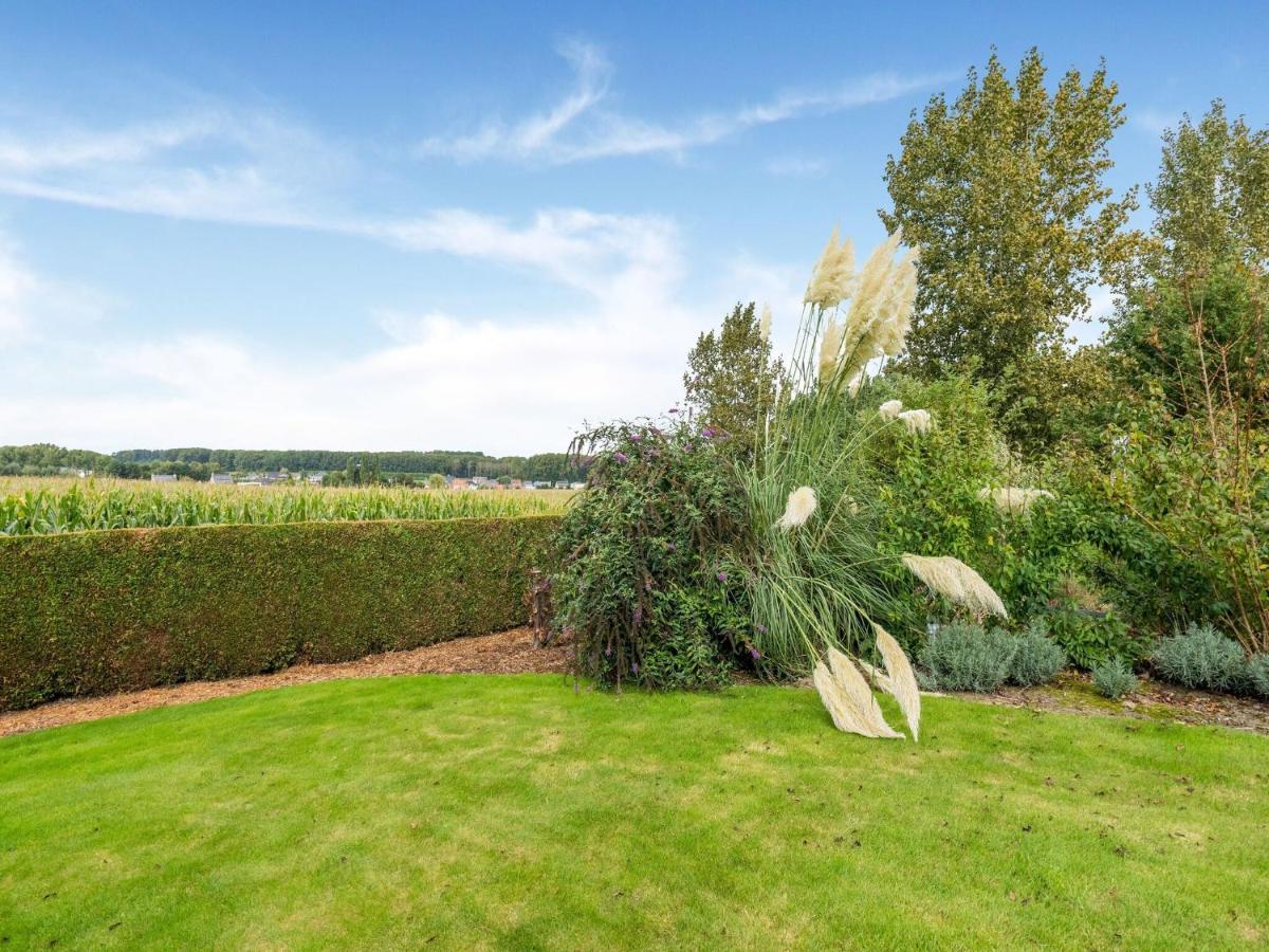 Stunning Holiday Home In Oombergen With Terrace And Garden Zottegem 외부 사진